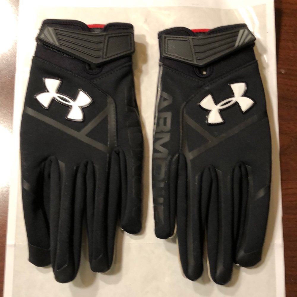 Under Armour Playoff Coldgear football gloves